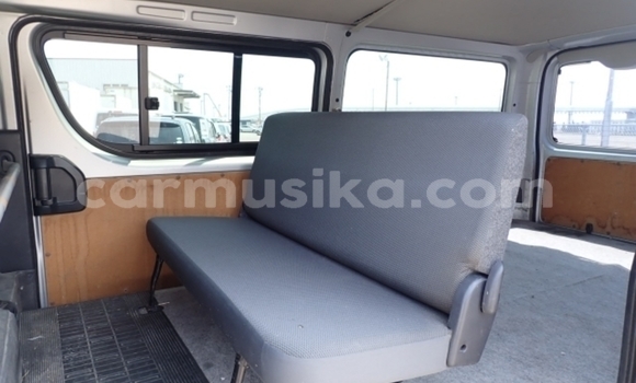 Acheter Occasion Voiture Toyota Hiace Blanc à Beitbridge, Matabeleland South Acheter Occasion Voiture Toyota Hiace Blanc à Beitbridge, Matabeleland South