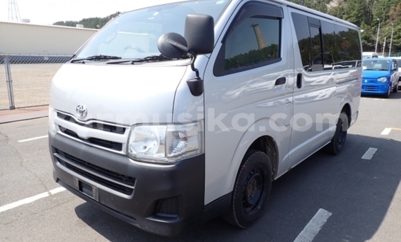 Acheter Occasion Voiture Toyota Hiace Blanc à Beitbridge, Matabeleland South Acheter Occasion Voiture Toyota Hiace Blanc à Beitbridge, Matabeleland South