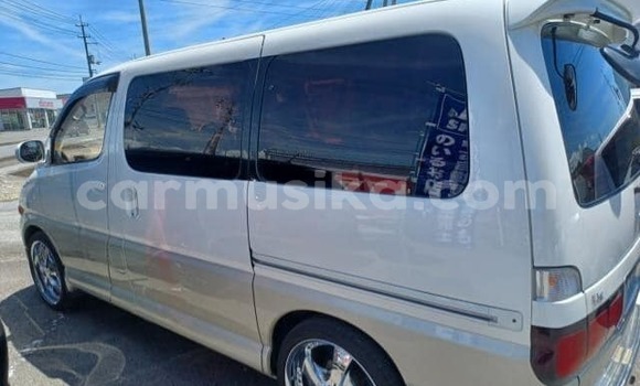 Acheter Occasion Voiture Toyota Granvia Blanc à Beitbridge, Matabeleland South Acheter Occasion Voiture Toyota Granvia Blanc à Beitbridge, Matabeleland South
