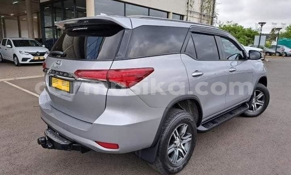 Buy Used Toyota Fortuner Silver Car in Beitbridge in Matabeleland South Buy Used Toyota Fortuner Silver Car in Beitbridge in Matabeleland South