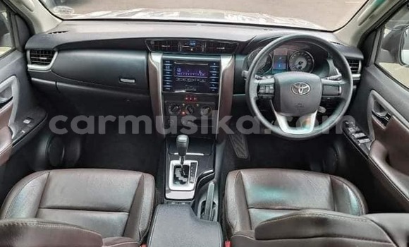 Buy Used Toyota Fortuner Silver Car in Beitbridge in Matabeleland South Buy Used Toyota Fortuner Silver Car in Beitbridge in Matabeleland South