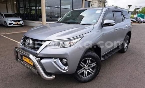Buy Used Toyota Fortuner Silver Car in Beitbridge in Matabeleland South Buy Used Toyota Fortuner Silver Car in Beitbridge in Matabeleland South