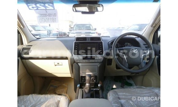 Nunua Imported Toyota Prado Nyeusi Gari ndani ya Import - Dubai nchini Harare Nunua Imported Toyota Prado Nyeusi Gari ndani ya Import - Dubai nchini Harare