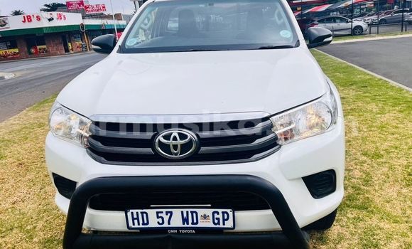 Nunua Ilio tumika Toyota Hilux Nyeupe Gari ndani ya Beitbridge nchini Matabeleland Kusini Nunua Ilio tumika Toyota Hilux Nyeupe Gari ndani ya Beitbridge nchini Matabeleland Kusini