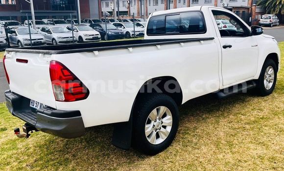 Nunua Ilio tumika Toyota Hilux Nyeupe Gari ndani ya Beitbridge nchini Matabeleland Kusini Nunua Ilio tumika Toyota Hilux Nyeupe Gari ndani ya Beitbridge nchini Matabeleland Kusini