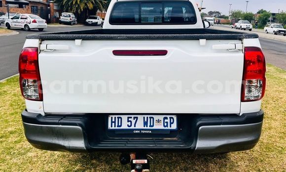 Nunua Ilio tumika Toyota Hilux Nyeupe Gari ndani ya Beitbridge nchini Matabeleland Kusini Nunua Ilio tumika Toyota Hilux Nyeupe Gari ndani ya Beitbridge nchini Matabeleland Kusini