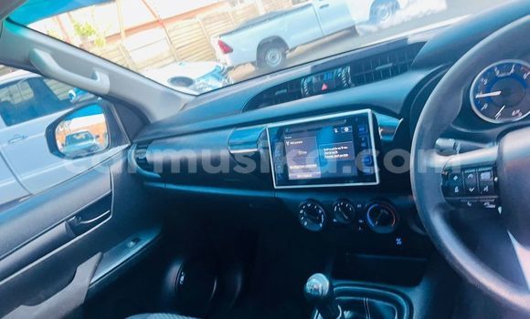 Nunua Ilio tumika Toyota Hilux Nyeupe Gari ndani ya Beitbridge nchini Matabeleland Kusini Nunua Ilio tumika Toyota Hilux Nyeupe Gari ndani ya Beitbridge nchini Matabeleland Kusini