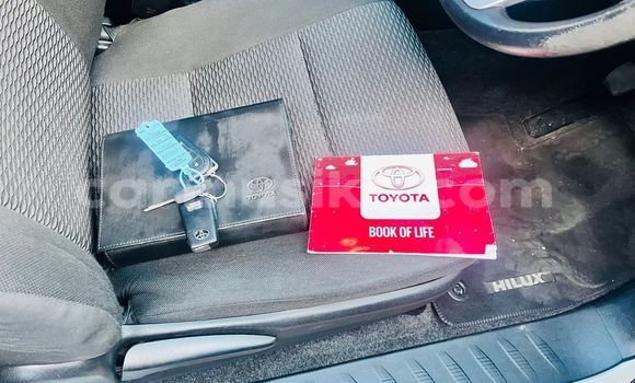 Nunua Ilio tumika Toyota Hilux Nyeupe Gari ndani ya Beitbridge nchini Matabeleland Kusini Nunua Ilio tumika Toyota Hilux Nyeupe Gari ndani ya Beitbridge nchini Matabeleland Kusini