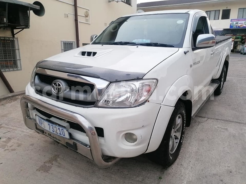 Big with watermark toyota hilux matabeleland south beitbridge 33779