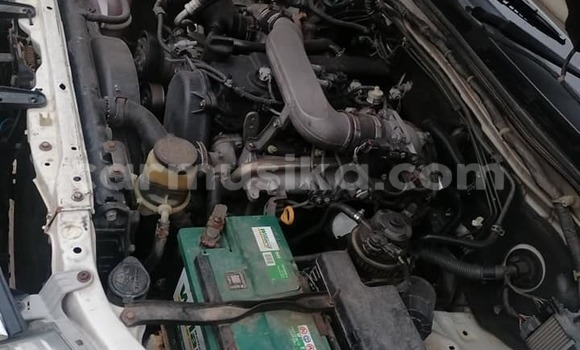Buy Used Toyota Hilux White Car in Beitbridge in Matabeleland South Buy Used Toyota Hilux White Car in Beitbridge in Matabeleland South