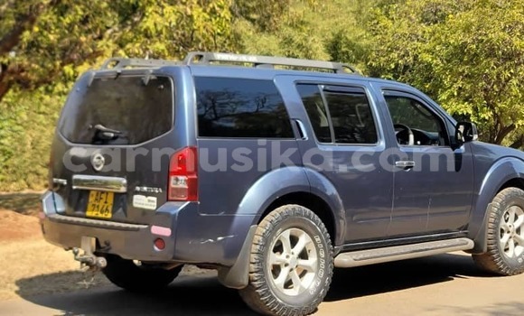 Tenga Tsaru Nissan Pathfinder Zvimwe Mota in Harare in Harare Tenga Tsaru Nissan Pathfinder Zvimwe Mota in Harare in Harare
