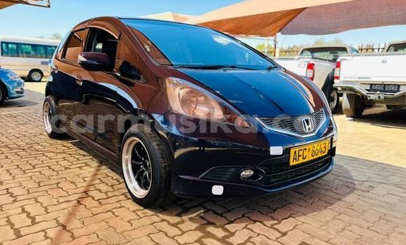 Nunua Ilio tumika Honda Fit Nyeusi Gari ndani ya Harare nchini Harare