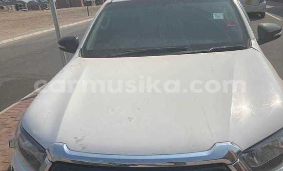 Tenga Tsaru Toyota Hilux Chena Mota in Harare in Harare Tenga Tsaru Toyota Hilux Chena Mota in Harare in Harare