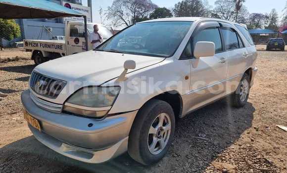 Tenga Tsaru Toyota Harrier Chena Mota in Harare in Harare Tenga Tsaru Toyota Harrier Chena Mota in Harare in Harare
