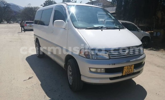 Tenga Tsaru Toyota Regius Chena Mota in Harare in Harare Tenga Tsaru Toyota Regius Chena Mota in Harare in Harare