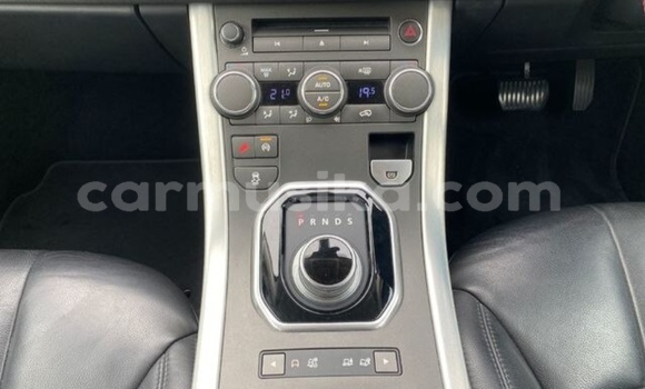 Acheter Occasion Voiture Land Rover Range Rover Evoque Rouge à Beitbridge, Matabeleland South Acheter Occasion Voiture Land Rover Range Rover Evoque Rouge à Beitbridge, Matabeleland South