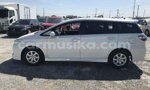 Acheter Occasion Voiture Toyota Wish Blanc à Beitbridge, Matabeleland South Acheter Occasion Voiture Toyota Wish Blanc à Beitbridge, Matabeleland South