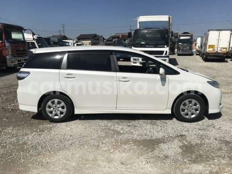 Big with watermark toyota wish matabeleland south beitbridge 33808