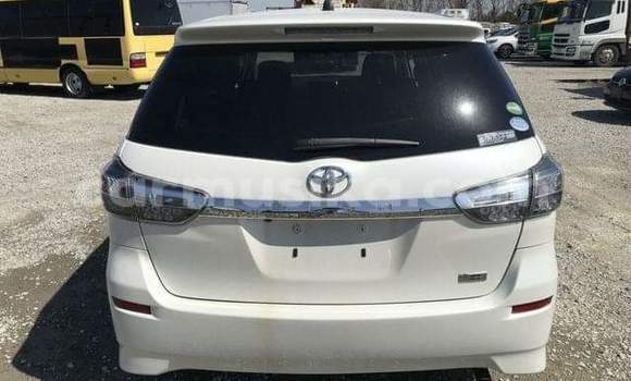Acheter Occasion Voiture Toyota Wish Blanc à Beitbridge, Matabeleland South Acheter Occasion Voiture Toyota Wish Blanc à Beitbridge, Matabeleland South