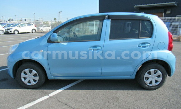 Buy Used Toyota Passo Blue Car in Beitbridge in Matabeleland South