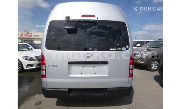 Tenga Imported Toyota Hiace Zvimwe Mota in Import - Dubai in Harare Tenga Imported Toyota Hiace Zvimwe Mota in Import - Dubai in Harare