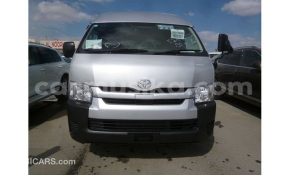 Tenga Imported Toyota Hiace Zvimwe Mota in Import - Dubai in Harare Tenga Imported Toyota Hiace Zvimwe Mota in Import - Dubai in Harare