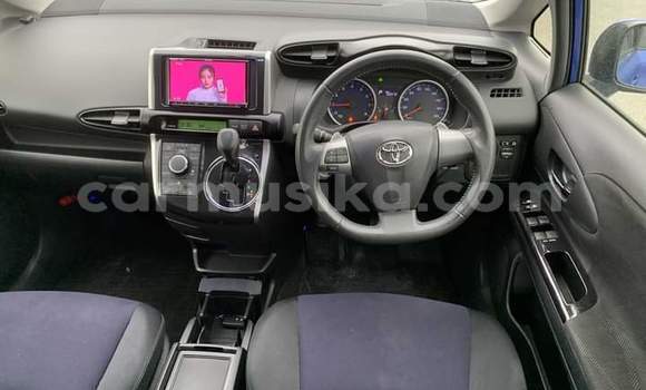 Buy Used Toyota Wish Blue Car in Beitbridge in Matabeleland South Buy Used Toyota Wish Blue Car in Beitbridge in Matabeleland South