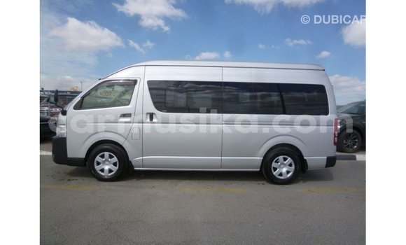Tenga Imported Toyota Hiace Zvimwe Mota in Import - Dubai in Harare Tenga Imported Toyota Hiace Zvimwe Mota in Import - Dubai in Harare