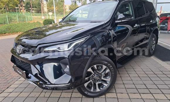 Tenga Tsaru Toyota Fortuner Zvimwe Mota in Beitbridge in Matabeleland South