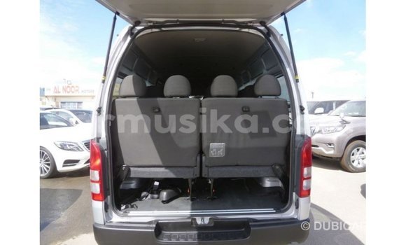 Tenga Imported Toyota Hiace Zvimwe Mota in Import - Dubai in Harare Tenga Imported Toyota Hiace Zvimwe Mota in Import - Dubai in Harare