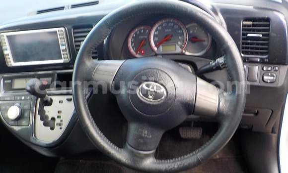 Buy Used Toyota Wish White Car in Beitbridge in Matabeleland South Buy Used Toyota Wish White Car in Beitbridge in Matabeleland South