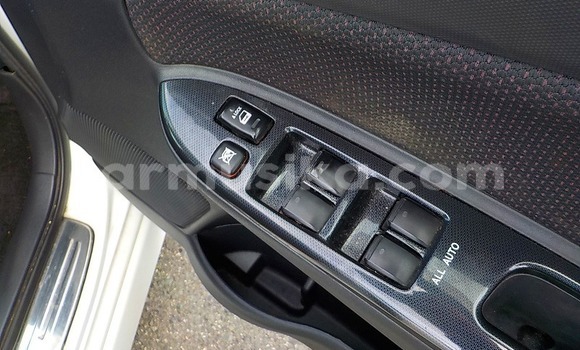 Buy Used Toyota Wish White Car in Beitbridge in Matabeleland South Buy Used Toyota Wish White Car in Beitbridge in Matabeleland South