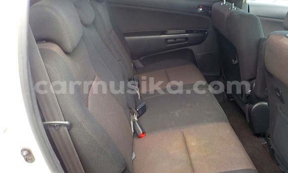 Buy Used Toyota Wish White Car in Beitbridge in Matabeleland South Buy Used Toyota Wish White Car in Beitbridge in Matabeleland South