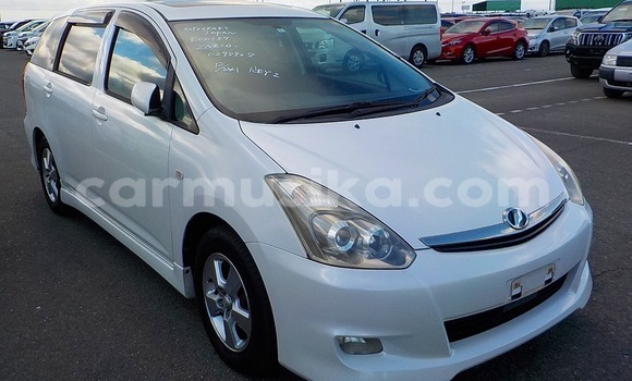 Buy Used Toyota Wish White Car in Beitbridge in Matabeleland South Buy Used Toyota Wish White Car in Beitbridge in Matabeleland South