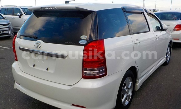 Buy Used Toyota Wish White Car in Beitbridge in Matabeleland South Buy Used Toyota Wish White Car in Beitbridge in Matabeleland South