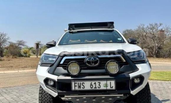 Tenga Tsaru Toyota Hilux Chena Mota in Beitbridge in Matabeleland South Tenga Tsaru Toyota Hilux Chena Mota in Beitbridge in Matabeleland South