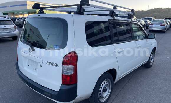 Nunua Ilio tumika Toyota Succeed Nyeupe Gari ndani ya Beitbridge nchini Matabeleland Kusini Nunua Ilio tumika Toyota Succeed Nyeupe Gari ndani ya Beitbridge nchini Matabeleland Kusini