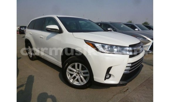 Buy Import Toyota Kluger White Car in Import - Dubai in Harare Buy Import Toyota Kluger White Car in Import - Dubai in Harare