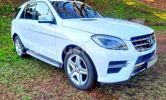Acheter Occasion Voiture Mercedes‒Benz ML–Class Blanc à Beitbridge, Matabeleland South Acheter Occasion Voiture Mercedes‒Benz ML–Class Blanc à Beitbridge, Matabeleland South