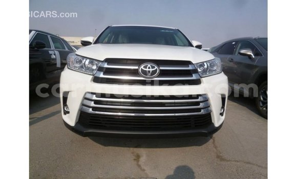 Buy Import Toyota Kluger White Car in Import - Dubai in Harare Buy Import Toyota Kluger White Car in Import - Dubai in Harare