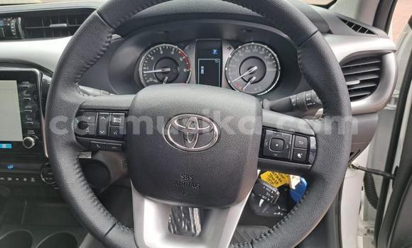 Nunua Ilio tumika Toyota Hilux Nyeupe Gari ndani ya Beitbridge nchini Matabeleland Kusini Nunua Ilio tumika Toyota Hilux Nyeupe Gari ndani ya Beitbridge nchini Matabeleland Kusini