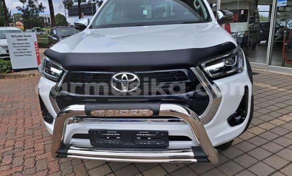 Nunua Ilio tumika Toyota Hilux Nyeupe Gari ndani ya Beitbridge nchini Matabeleland Kusini Nunua Ilio tumika Toyota Hilux Nyeupe Gari ndani ya Beitbridge nchini Matabeleland Kusini