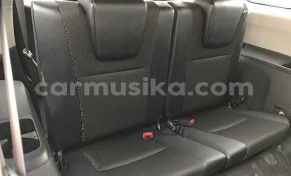 Buy Used Toyota Wish White Car in Beitbridge in Matabeleland South Buy Used Toyota Wish White Car in Beitbridge in Matabeleland South