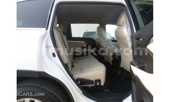 Buy Import Toyota Kluger White Car in Import - Dubai in Harare Buy Import Toyota Kluger White Car in Import - Dubai in Harare