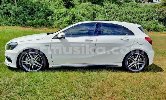 Acheter Occasion Voiture Mercedes‒Benz A-klasse AMG Blanc à Beitbridge, Matabeleland South Acheter Occasion Voiture Mercedes‒Benz A-klasse AMG Blanc à Beitbridge, Matabeleland South