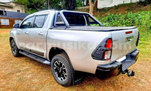 Acheter Occasion Voiture Toyota Hilux Gris à Beitbridge, Matabeleland South Acheter Occasion Voiture Toyota Hilux Gris à Beitbridge, Matabeleland South