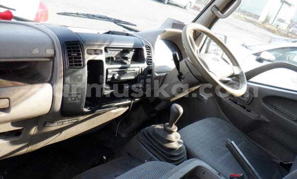 Nunua Ilio tumika Toyota Dyna Nyeupe Lori ndani ya Beitbridge nchini Matabeleland Kusini Nunua Ilio tumika Toyota Dyna Nyeupe Lori ndani ya Beitbridge nchini Matabeleland Kusini