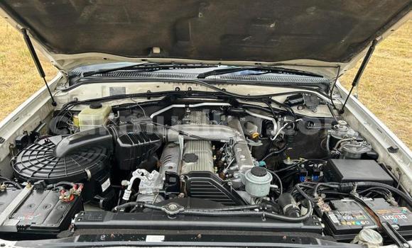 Acheter Occasion Voiture Toyota Land Cruiser Blanc à Beitbridge, Matabeleland South Acheter Occasion Voiture Toyota Land Cruiser Blanc à Beitbridge, Matabeleland South