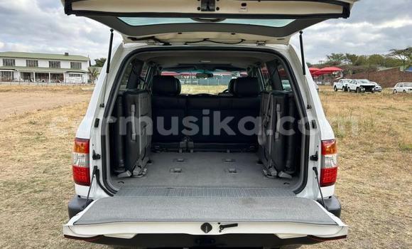 Acheter Occasion Voiture Toyota Land Cruiser Blanc à Beitbridge, Matabeleland South Acheter Occasion Voiture Toyota Land Cruiser Blanc à Beitbridge, Matabeleland South