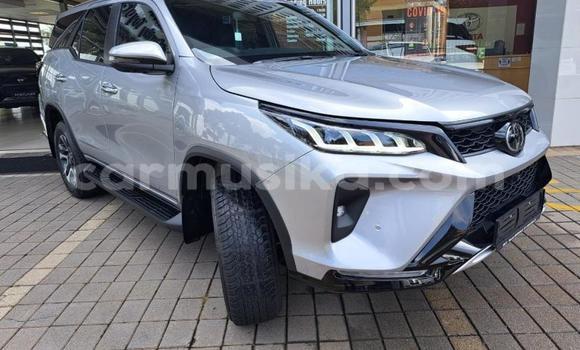 Nunua Ilio tumika Toyota Fortuner Nyingine Gari ndani ya Beitbridge nchini Matabeleland Kusini Nunua Ilio tumika Toyota Fortuner Nyingine Gari ndani ya Beitbridge nchini Matabeleland Kusini